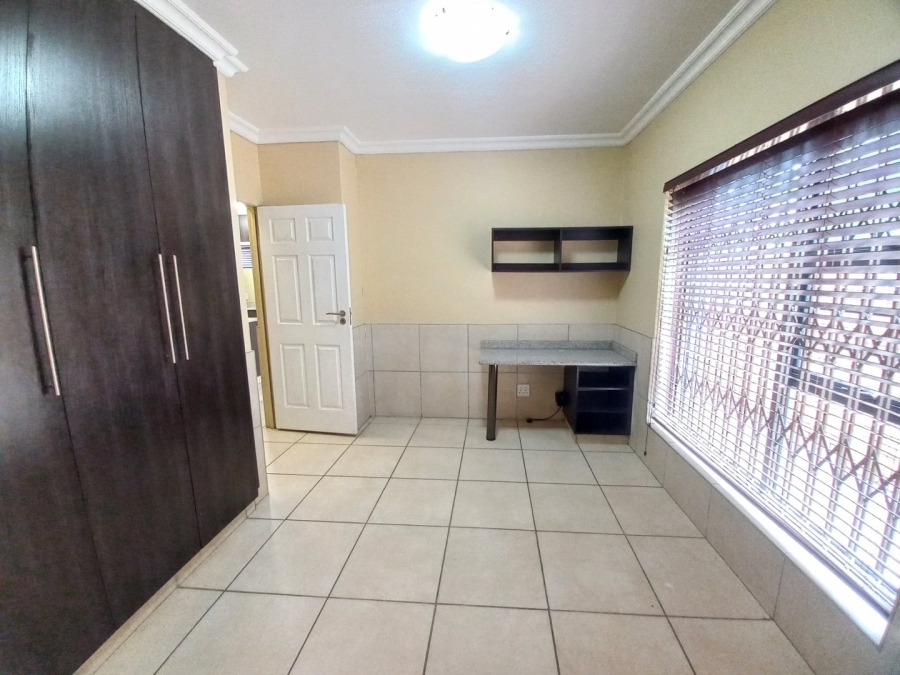 2 Bedroom Property for Sale in Bult South North West